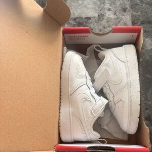 Nike Court Borough Low 2 Toddler Size 7C All White Velcro Sneakers Kids Shoes